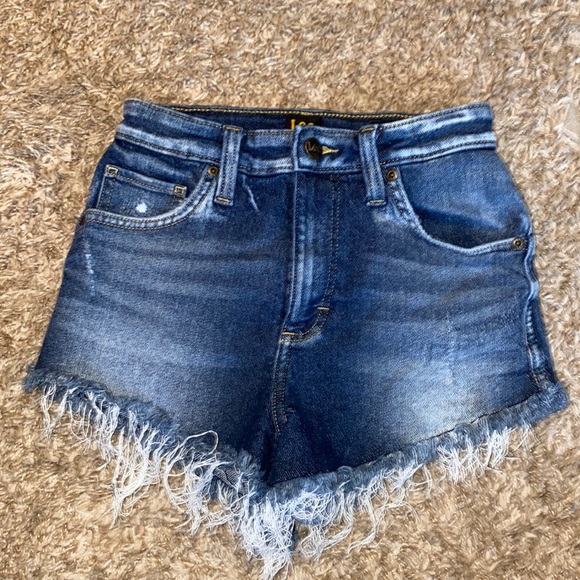 Buckle Pants - Lee Pin-up high rise shorts